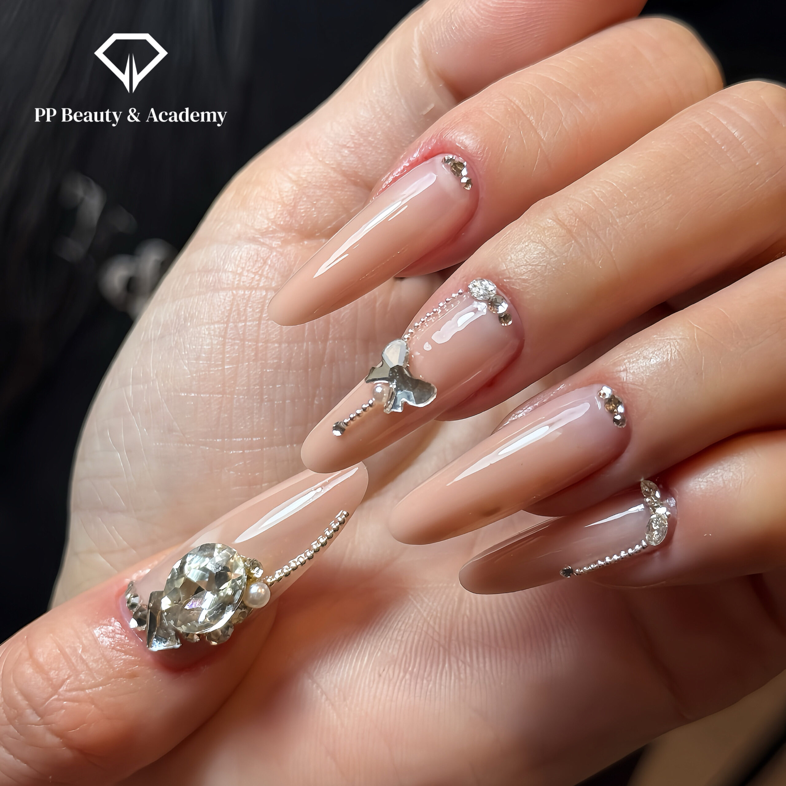 dual form nail extension , nails art